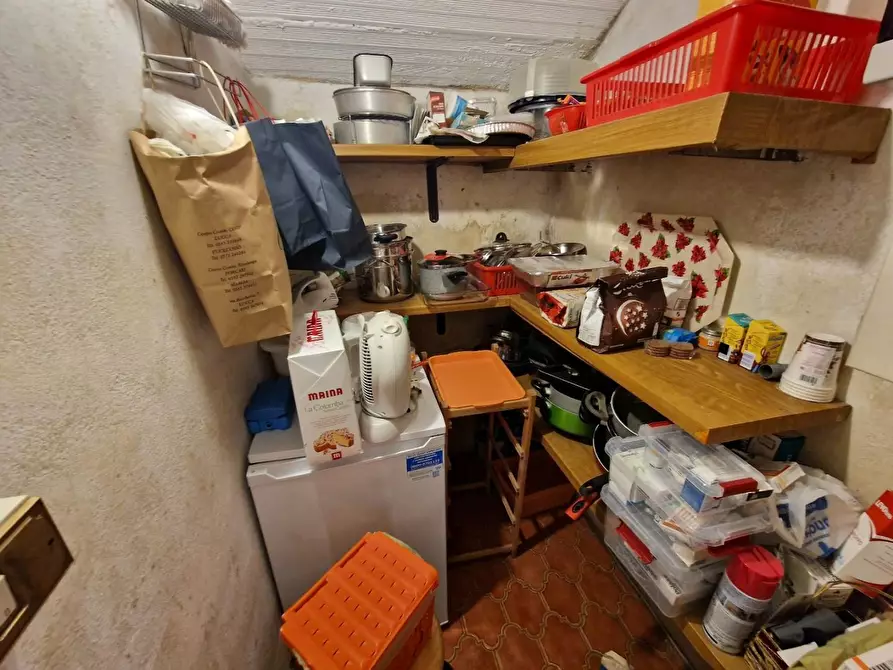 Immagine 38 di Villa in vendita  a Capannori