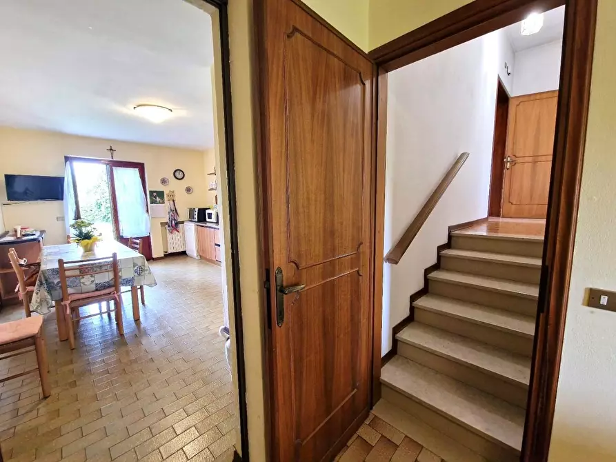 Immagine 31 di Villa in vendita  a Capannori