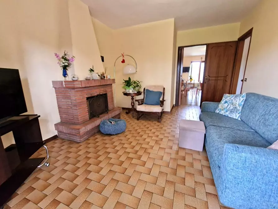 Immagine 33 di Villa in vendita  a Capannori