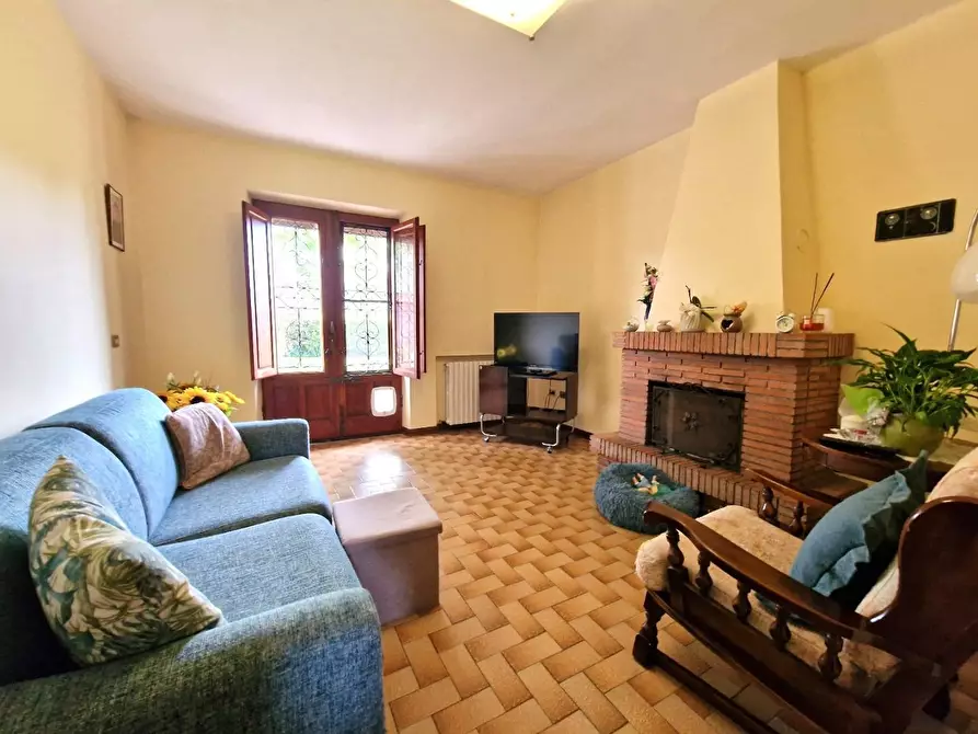 Immagine 32 di Villa in vendita  a Capannori