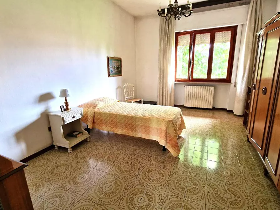 Immagine 26 di Villa in vendita  a Capannori