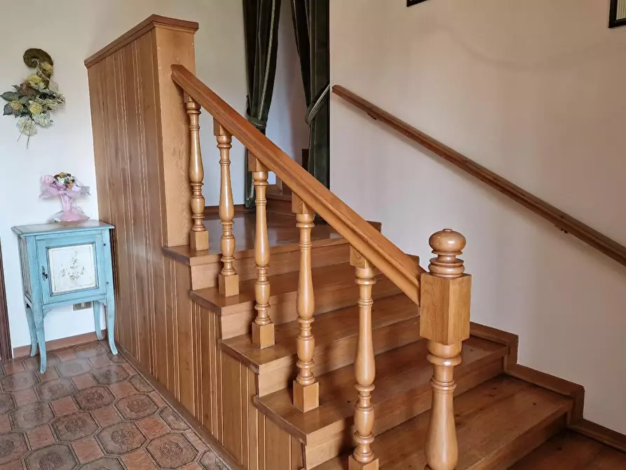 Immagine 22 di Villa in vendita  a Capannori