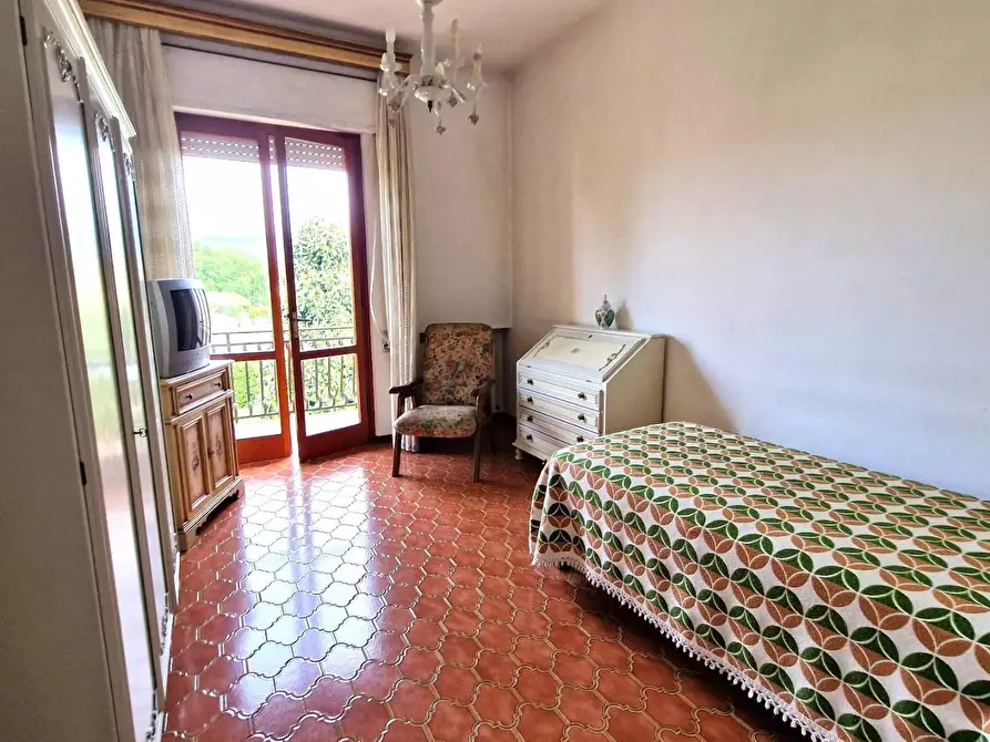 Immagine 27 di Villa in vendita  a Capannori