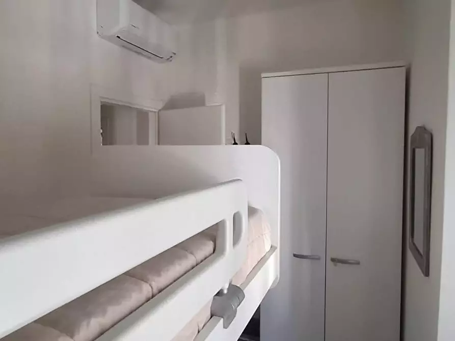 Immagine 10 di Appartamento in vendita  a Carrara