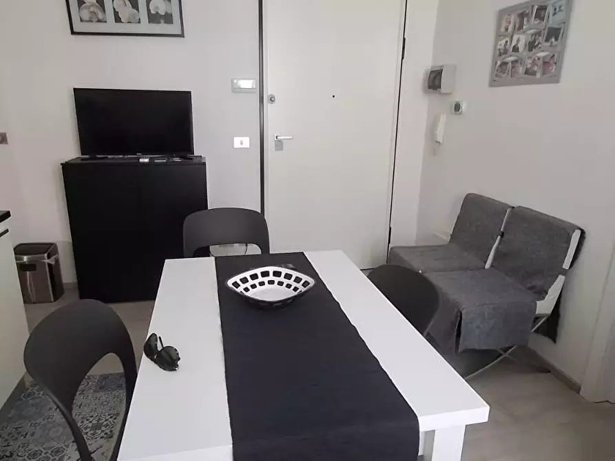 Immagine 1 di Appartamento in vendita  a Carrara