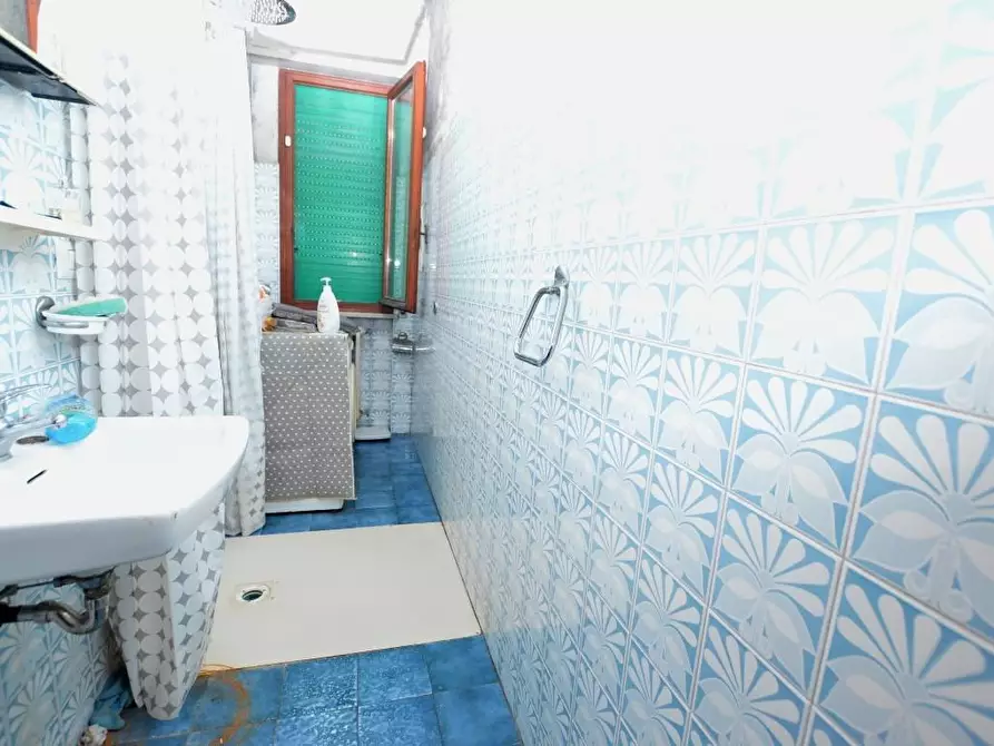 Immagine 16 di Villa in vendita  a Lucca