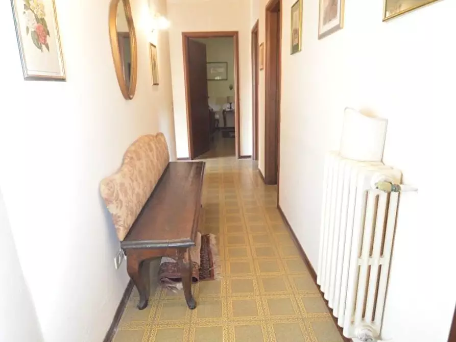 Immagine 24 di Villa in vendita  a Lucca