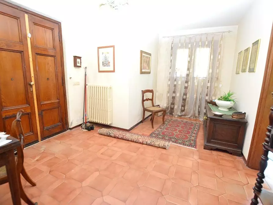 Immagine 17 di Villa in vendita  a Lucca