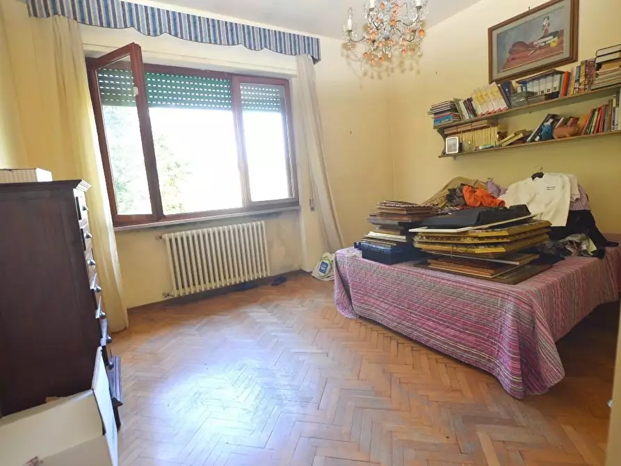 Immagine 10 di Villa in vendita  a Lucca