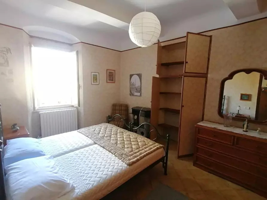 Immagine 5 di Appartamento in vendita  a Carrara