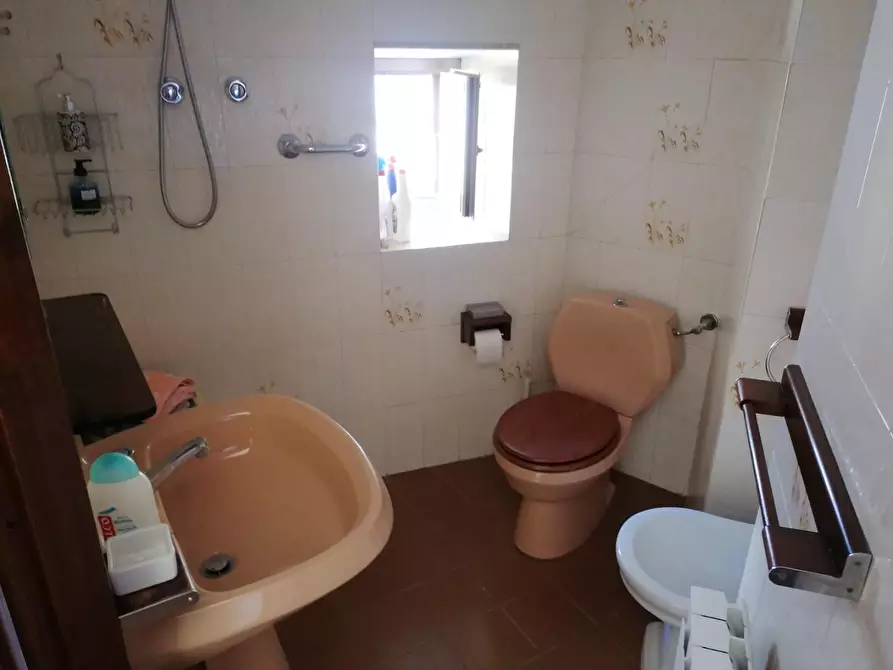 Immagine 6 di Appartamento in vendita  a Carrara