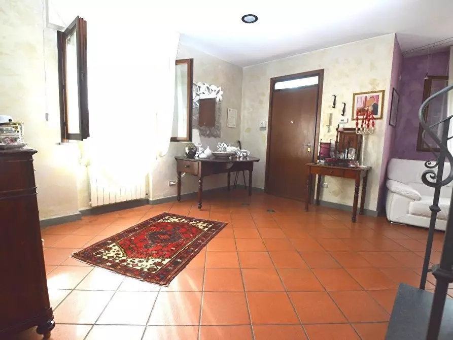 Immagine 9 di Villetta a schiera in vendita  a Capannori