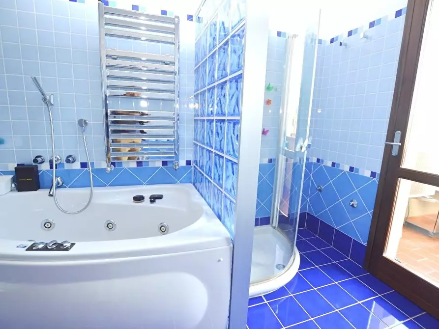 Immagine 22 di Villetta a schiera in vendita  a Capannori