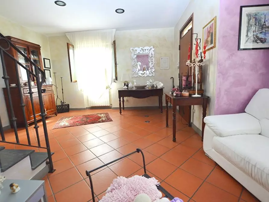 Immagine 5 di Villetta a schiera in vendita  a Capannori