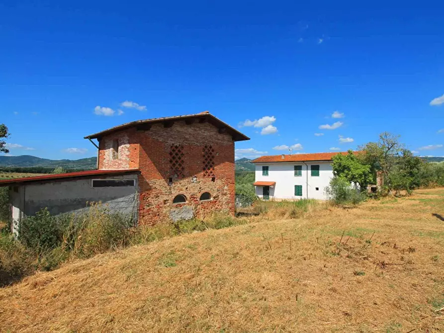 Immagine 16 di Casa colonica in vendita  a Lamporecchio