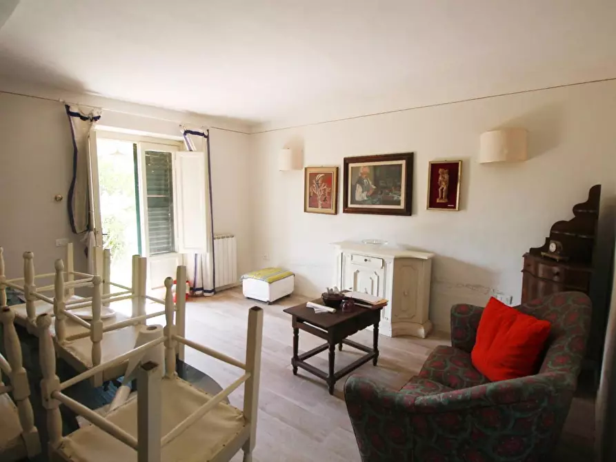 Immagine 4 di Casa colonica in vendita  a Lamporecchio