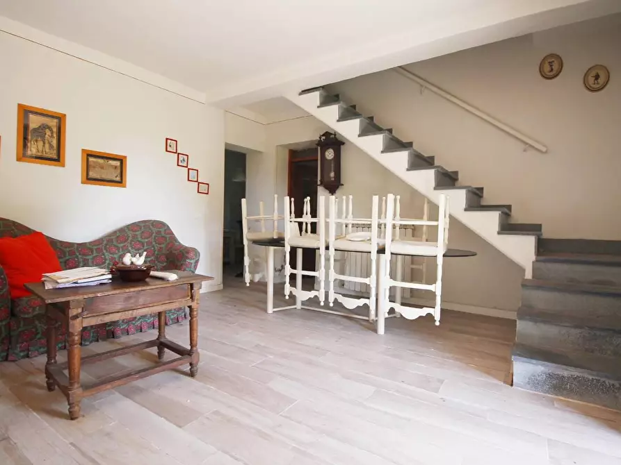 Immagine 6 di Casa colonica in vendita  a Lamporecchio