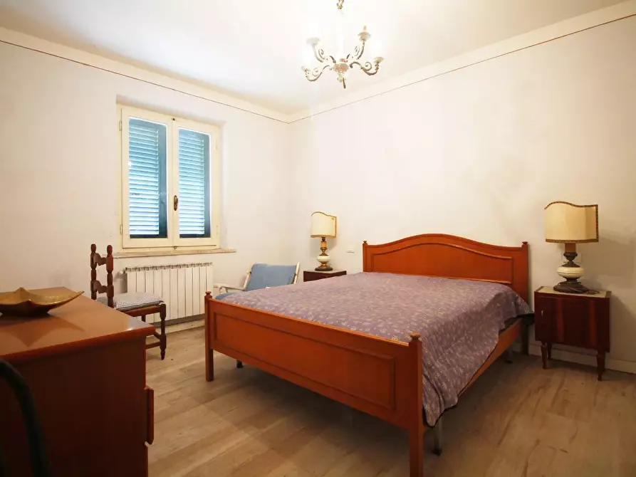 Immagine 11 di Casa colonica in vendita  a Lamporecchio