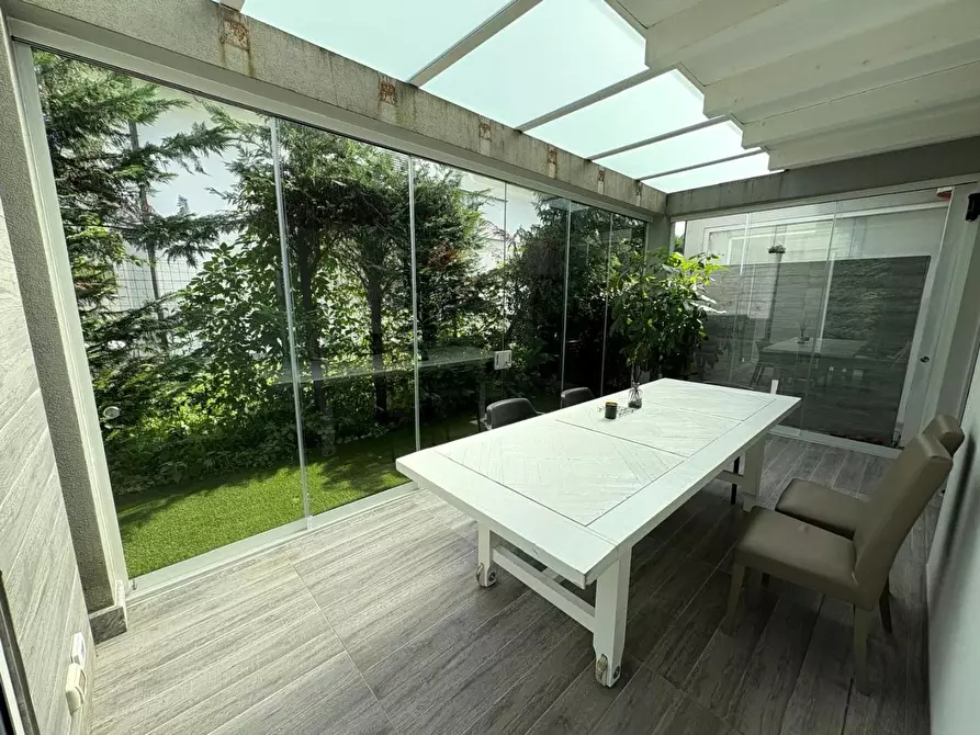 Immagine 9 di Appartamento in vendita  a Montignoso