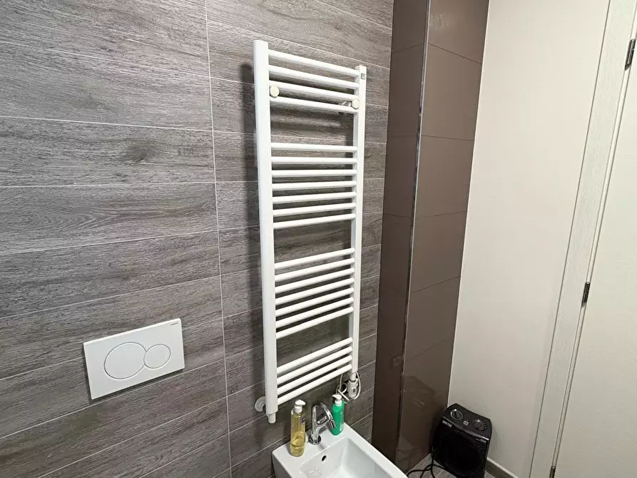 Immagine 15 di Appartamento in vendita  a Montignoso