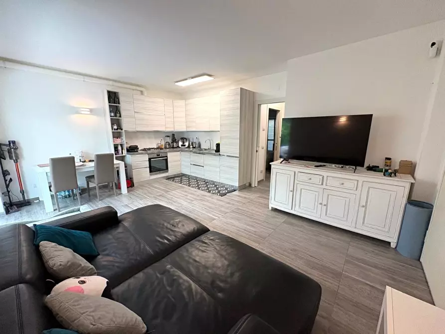 Immagine 4 di Appartamento in vendita  a Montignoso