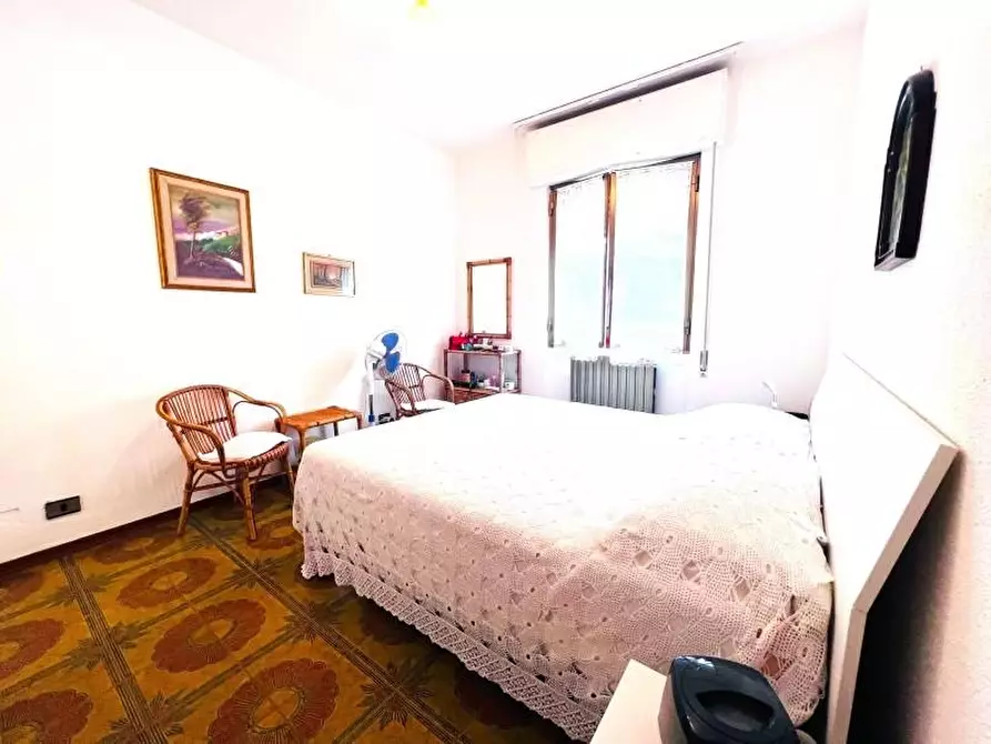 Immagine 7 di Appartamento in vendita  a Massa