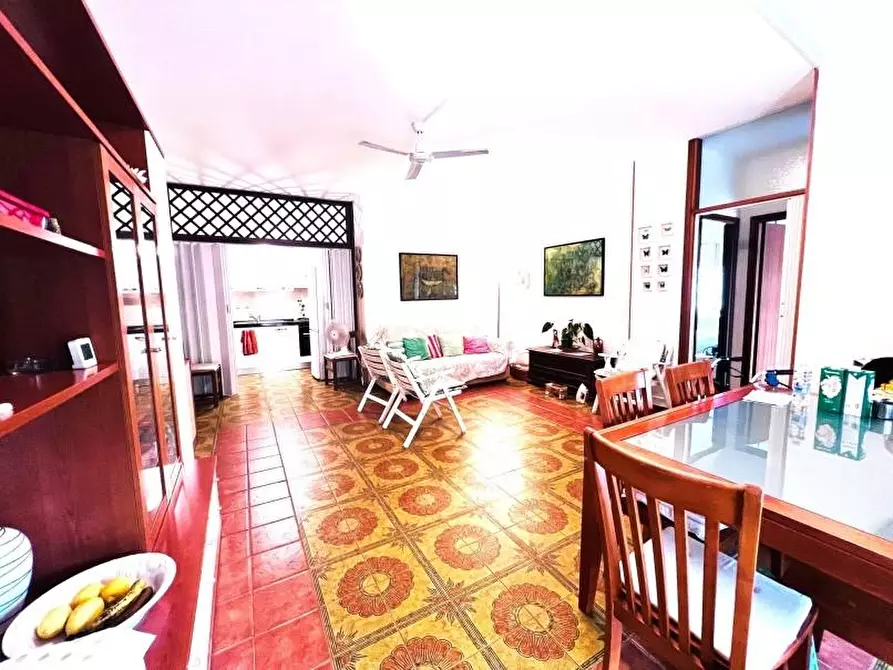 Immagine 5 di Appartamento in vendita  a Massa