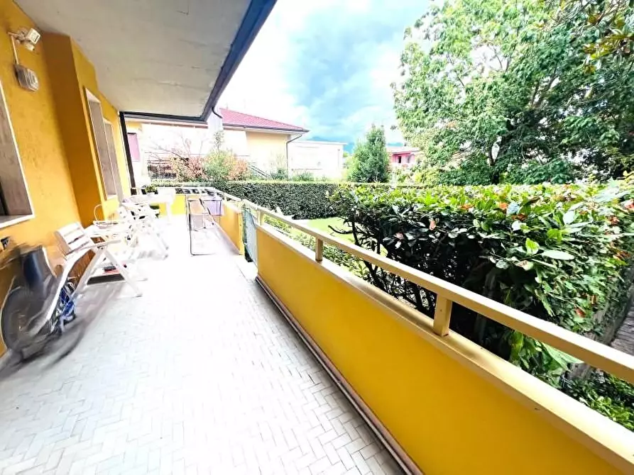 Immagine 15 di Appartamento in vendita  a Massa