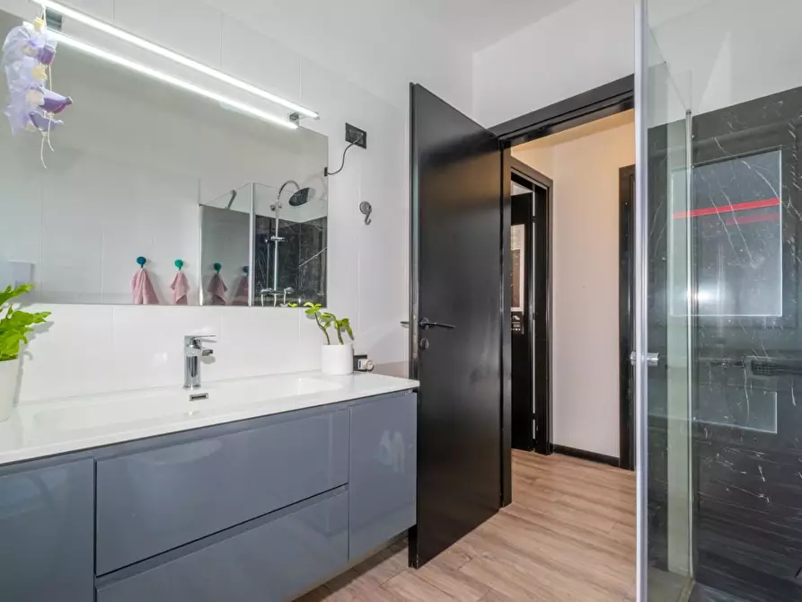 Immagine 31 di Appartamento in vendita  a Bergamo