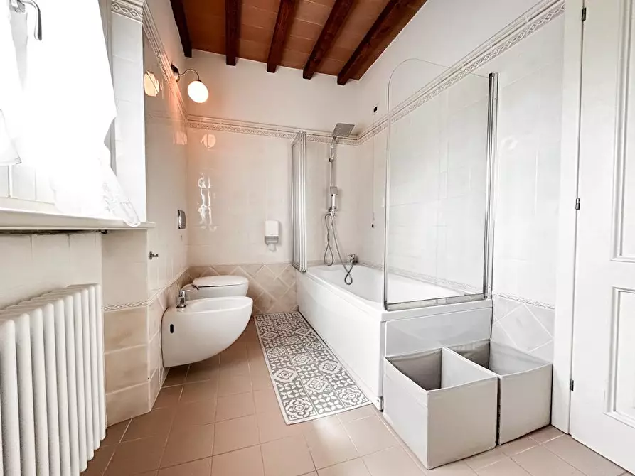 Immagine 33 di Casa bifamiliare in vendita  a Camaiore