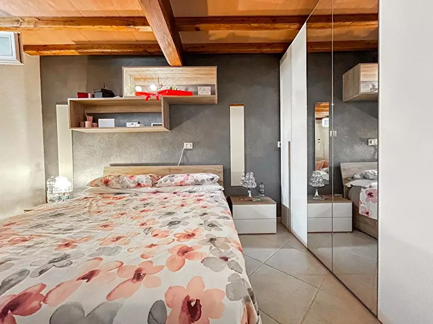 Immagine 23 di Casa bifamiliare in vendita  a Camaiore