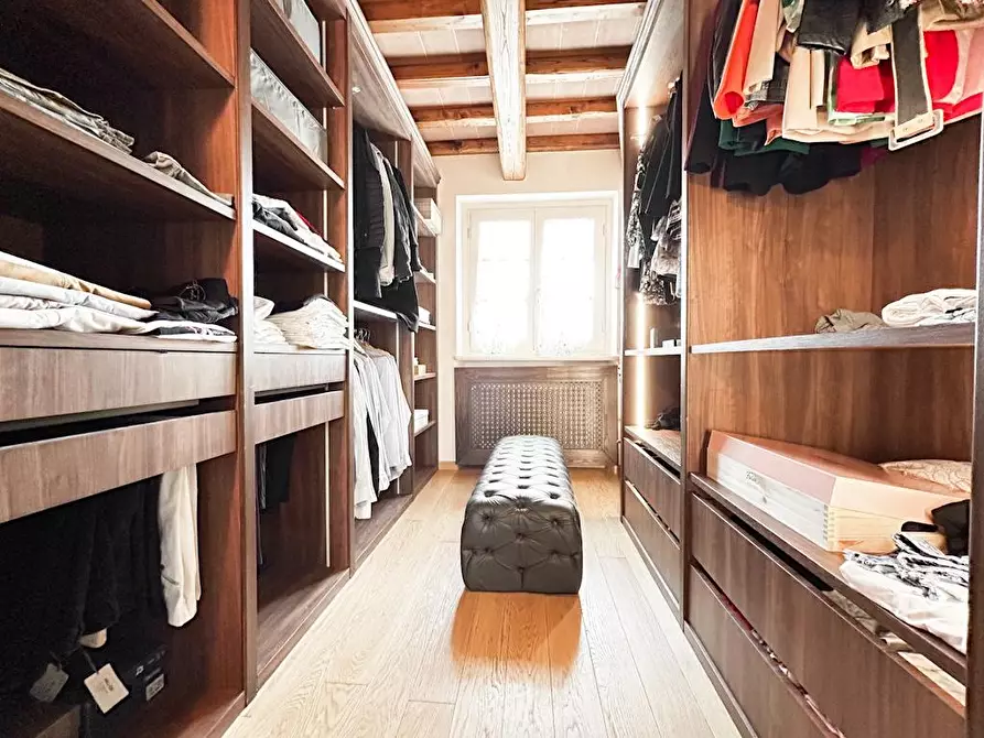 Immagine 28 di Casa bifamiliare in vendita  a Camaiore