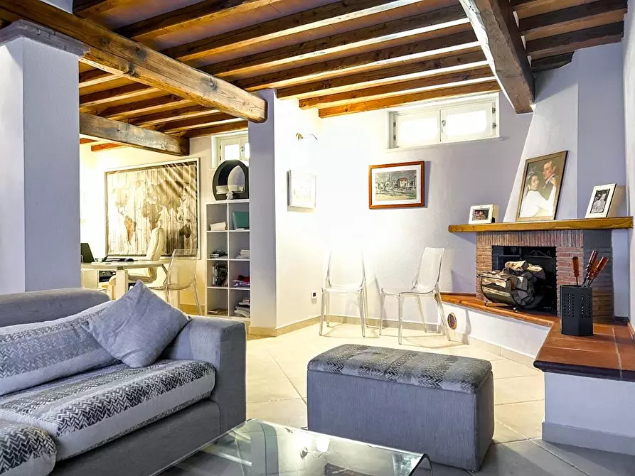 Immagine 29 di Casa bifamiliare in vendita  a Camaiore