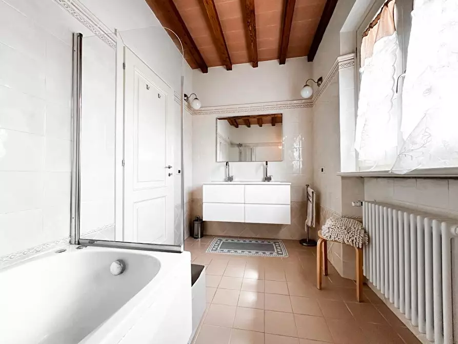 Immagine 34 di Casa bifamiliare in vendita  a Camaiore