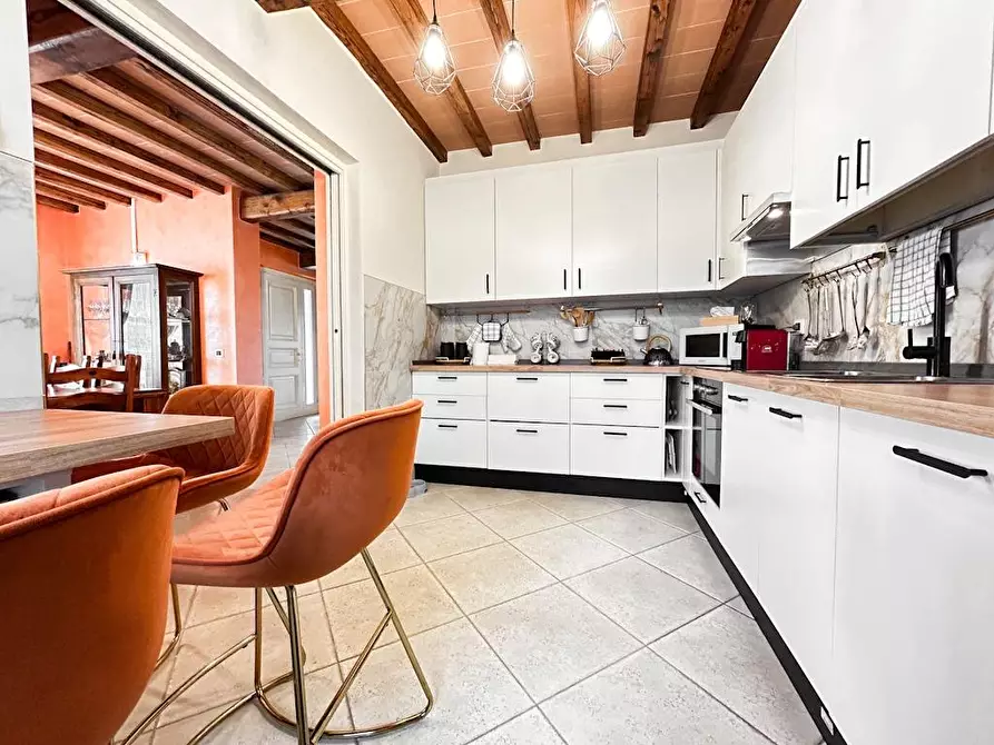 Immagine 16 di Casa bifamiliare in vendita  a Camaiore