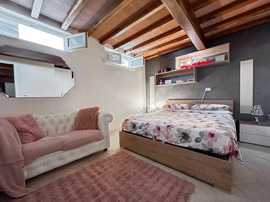 Immagine 25 di Casa bifamiliare in vendita  a Camaiore