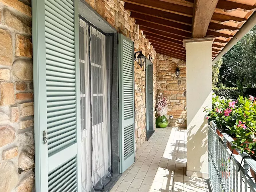 Immagine 7 di Casa bifamiliare in vendita  a Camaiore