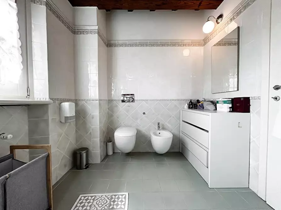 Immagine 39 di Casa bifamiliare in vendita  a Camaiore