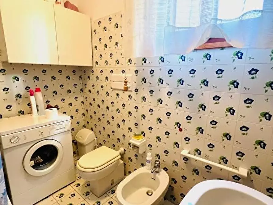 Immagine 16 di Appartamento in vendita  a Massa