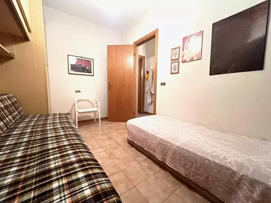 Immagine 14 di Appartamento in vendita  a Massa