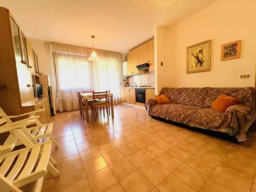 Immagine 3 di Appartamento in vendita  a Massa