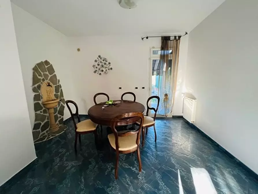 Immagine 10 di Villetta a schiera in vendita  a Massa