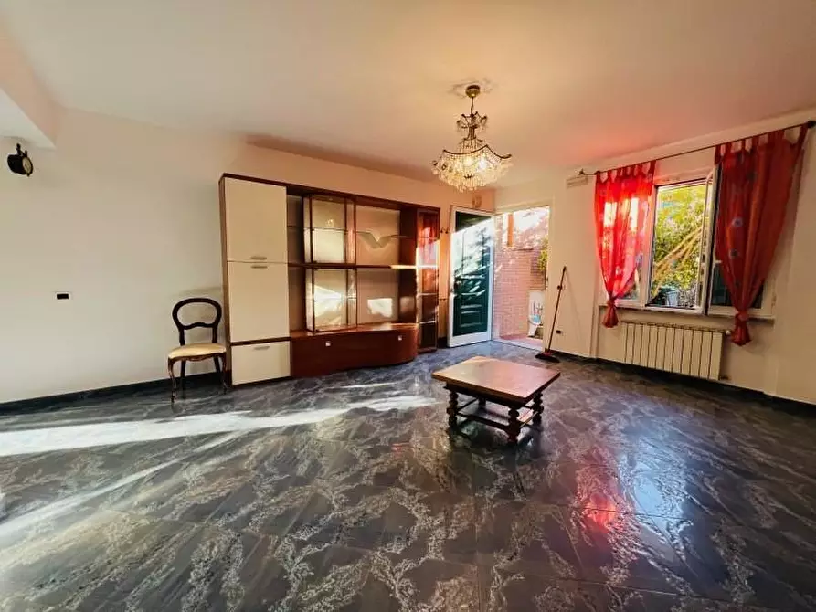 Immagine 4 di Villetta a schiera in vendita  a Massa