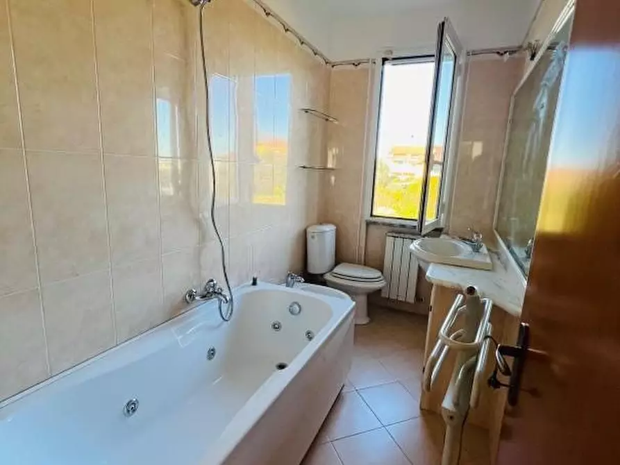 Immagine 24 di Villetta a schiera in vendita  a Massa