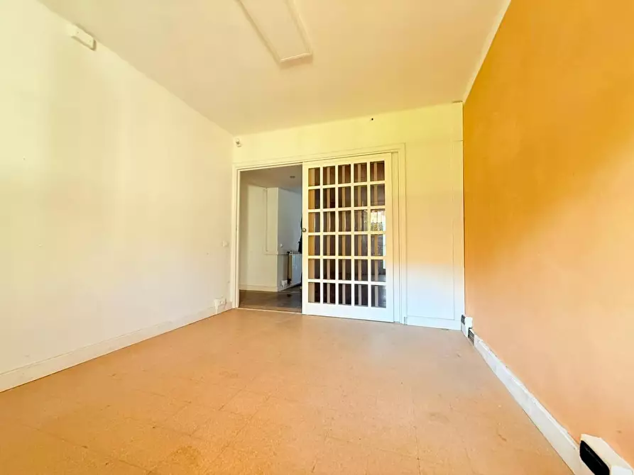 Immagine 6 di Appartamento in vendita  a Massa