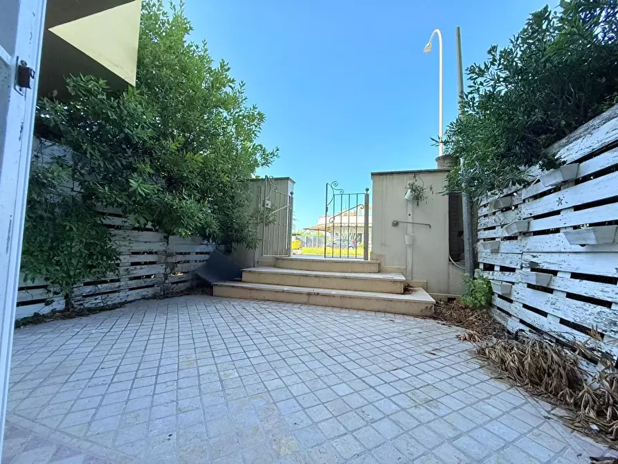 Immagine 4 di Appartamento in vendita  a Massa