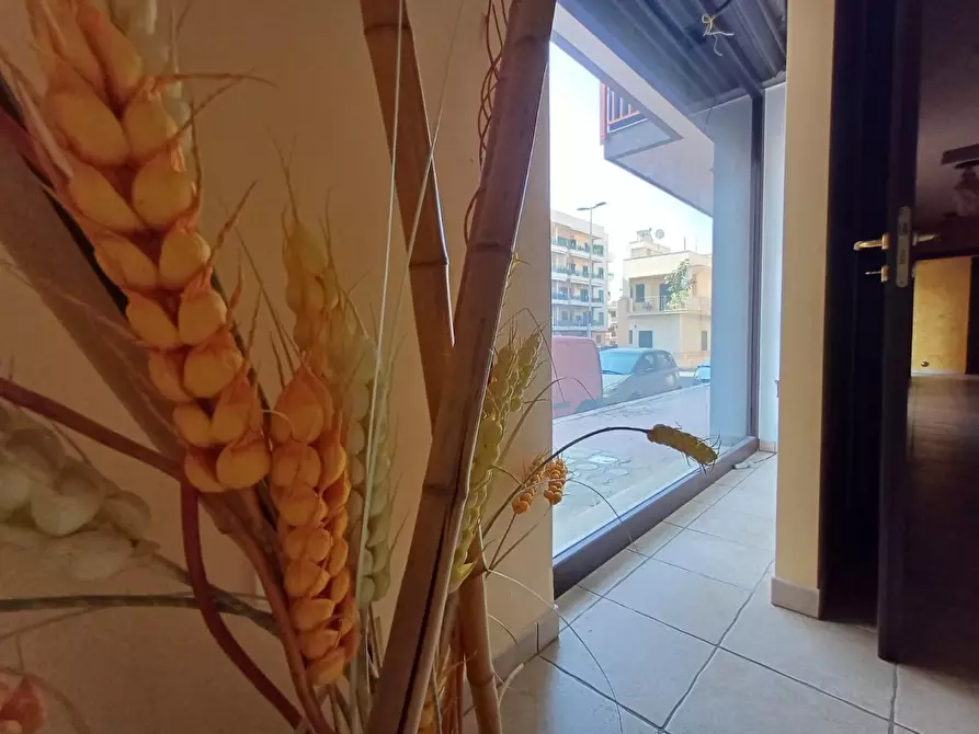 Immagine 16 di Laboratorio in vendita  a Massafra