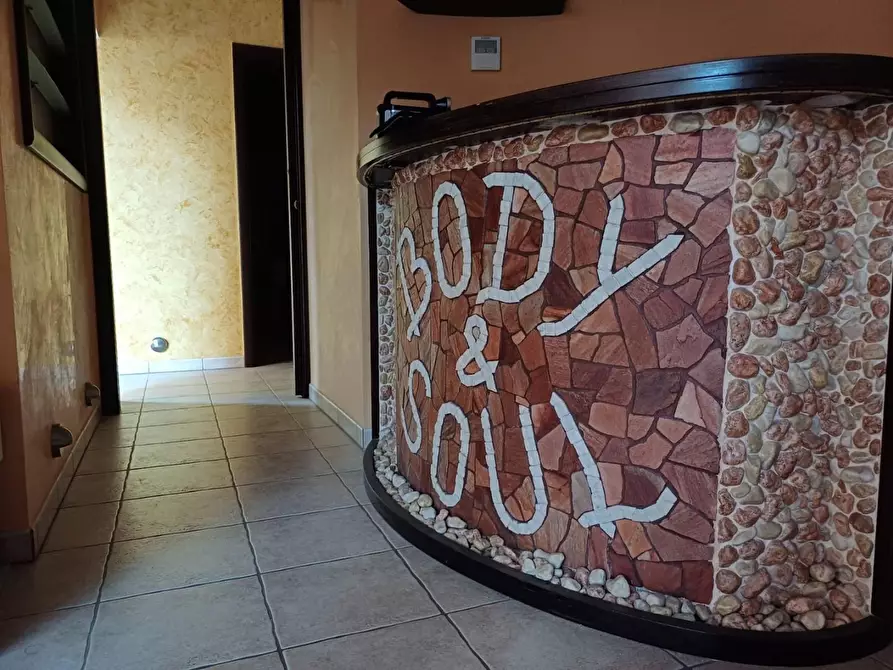 Immagine 18 di Laboratorio in vendita  a Massafra