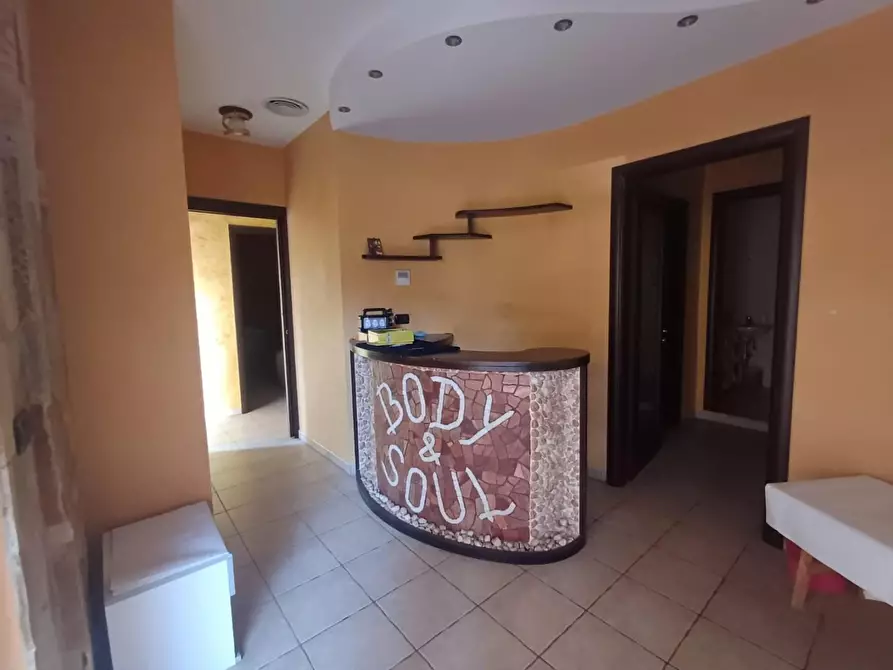 Immagine 21 di Laboratorio in vendita  a Massafra