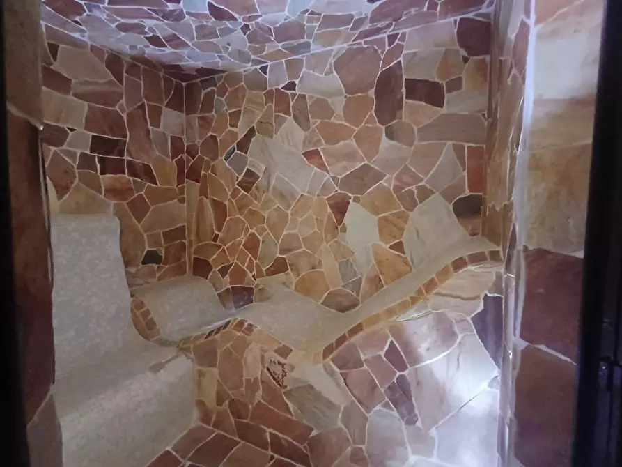 Immagine 7 di Laboratorio in vendita  a Massafra